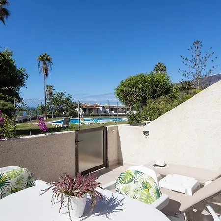 Gigantes Cliff By Sydney Playa Sur Acantilado de los Gigantes